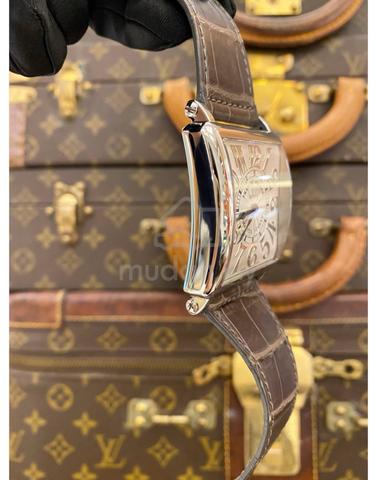 Carousel Image