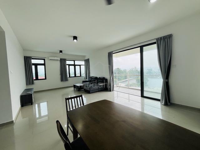The Louvre @ Country Heights 1