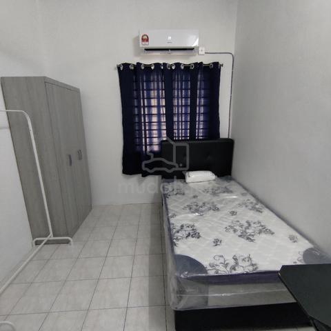 Room to Let Kemuning Greenhills 2 1