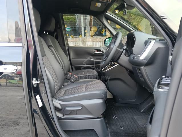 18kMilg Toyota VOXY 2.0 SZ MODESLIDA SPOILER"LAMP" - 5