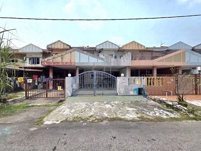 Facing Open Fully Renovated Double Storey Bandar Teknologi Kajang 1