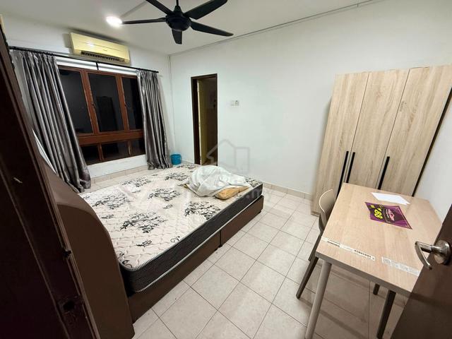 Palm Spring, Master Room For Rent | with Bathroom | Fully Furnished 1