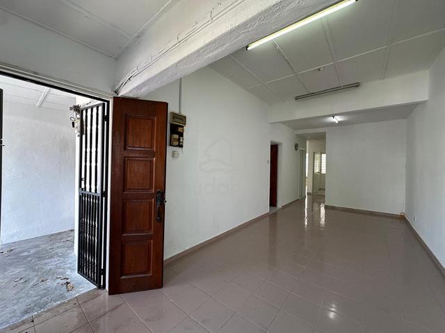 New Refurbished 1Tgkt Taman Puchong Perdana (Non Bumi Lot) 1