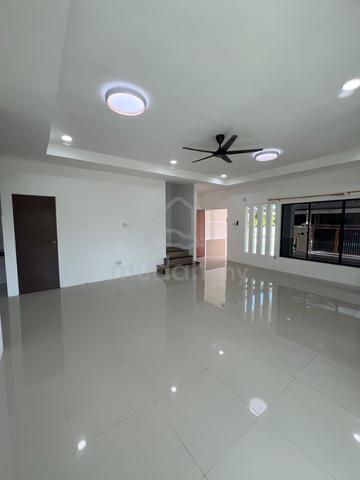 Gated & Guarded 2-Storey Terrace Corner House For Rent📍MJC, Batu Kawa 1