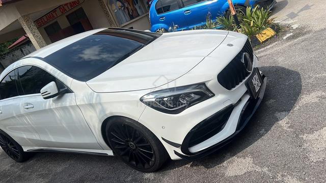 2018 Mercedes Benz CLA-CLASS 1.6 180 AMG (A) - 1