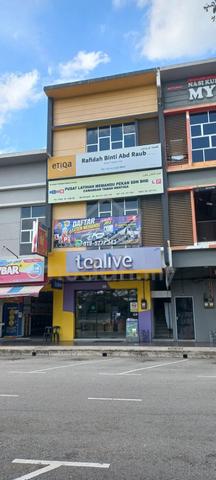 Kedai 3 tingkat di taman mentiga pekan pahang untuk dijual 1