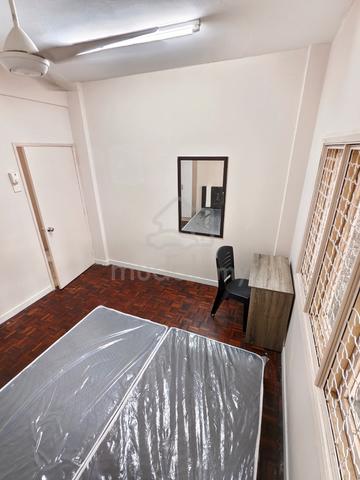 Short term Medium Room - SS15 BNM Apartment 2