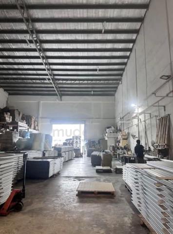 1.5 Sty Link Factory Warehouse Bukit Serdang Balakong Seri Kembangan 1