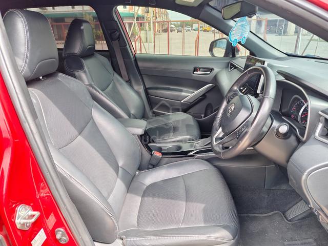 2022 Toyota Corolla Cross 1.8 V F/Service Like New - 5