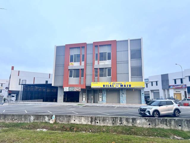 Corner Shoplot Unisquare Dataran Universiti Nilai, USIM, Main Road 1