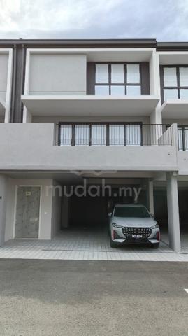 Jia Hayat Villa Bukit Serdang Terrace House 1