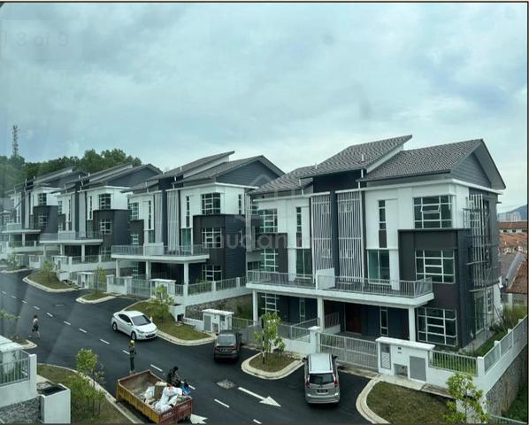 Taman Pinggiran Mahkota Cheras 1