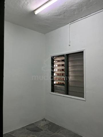 Taman Daya Shop Apartment 3