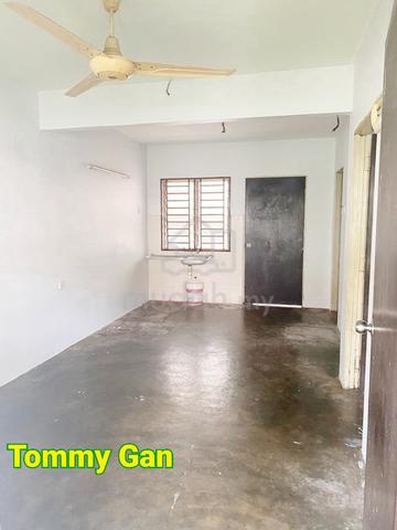 Halaman Seroja @ Batu Kawan 2-sty 3RB For Rent 1