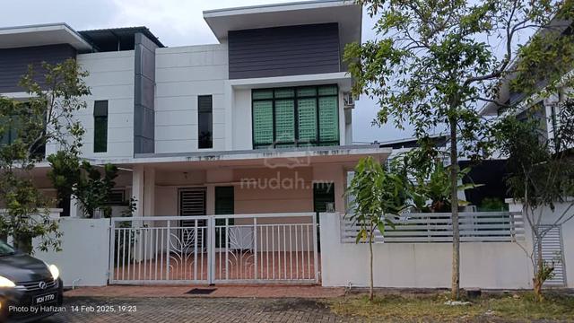 Semi Detached house nearby Lake and jogging track 1