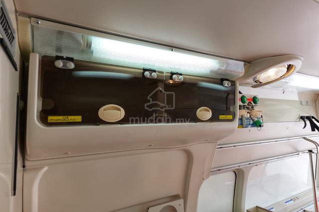 Toyota Himedic Ambulance 2.7L Petrol 🚑 - 5