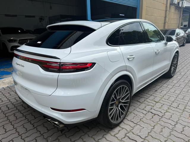 2022 Porsche CAYENNE TURBO 4.0 / BOSE/ PDLS/ 18WAY - 2