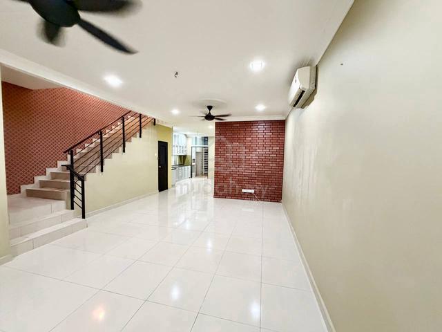 RENOVATED FREEHOLD Double Storey Terrace Taman Bangi Avenua Sekyen 1 1