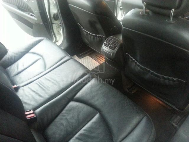 1995 Mercedes Benz E200 (CKD) 2.0 (A) - 4