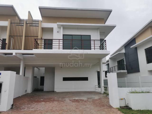 Senai Hill/Semi D/Gated Guarded/Big Land Size 1