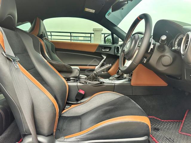 SPECIAL EDITIONš„2017 Toyota 86 2.0 GT FL BROWN - 4