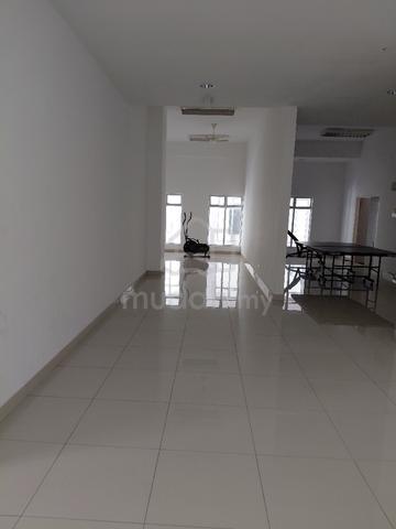 Gaya apartment warehouse / gym room to rent melawati 1