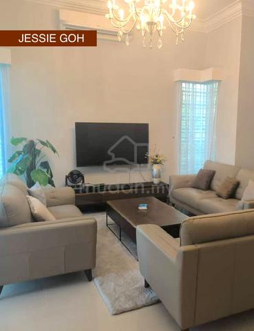 3 Storey Semi D Bayu Ferringhi at BAtu Ferringhi for RENT! 1