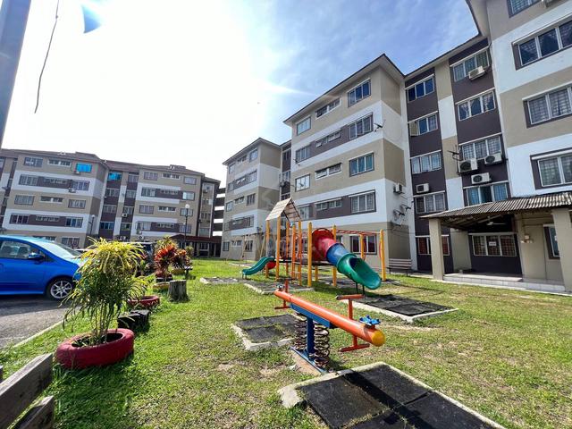 Dahlia Apartment 1