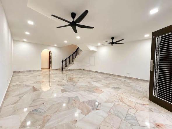 FULLY RENOVATED!! HOT SALES!! 2 Storey House Taman Gembira Klang 1