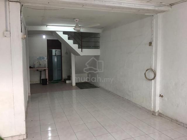 Rumah Teres 2 Tingkat di Taman Dato Senu untuk dijual 1