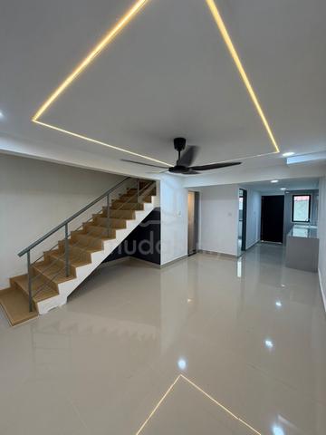 2 Storey Fully Renovated Below Market Price @ Town Area 1