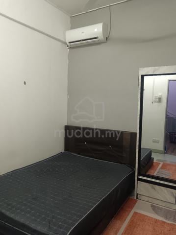 Skudai Room For Rent with aircon 1