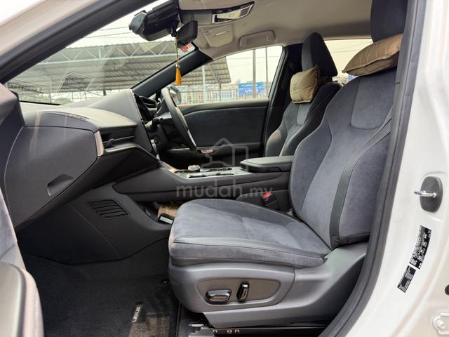 2024 Lexus RZ 1.0 450E LUXURY (A) UNDER WARRANTY - 3