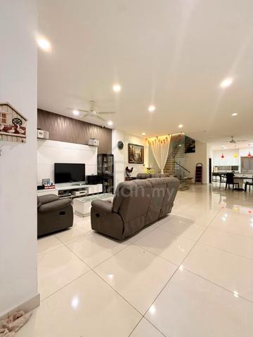 3 Storey Terrace , Ghee Hiang Garden , Jelutong 1