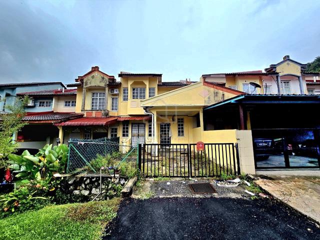 CHEAPEST! Double Storey Terrace Jalan Gugusan Puncak Alam Fasa 2 1