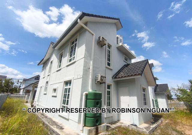 Nice ~ 2 Sty Air-cond Bungualow House Anjung Gapam B. Katil Orna Vista 1