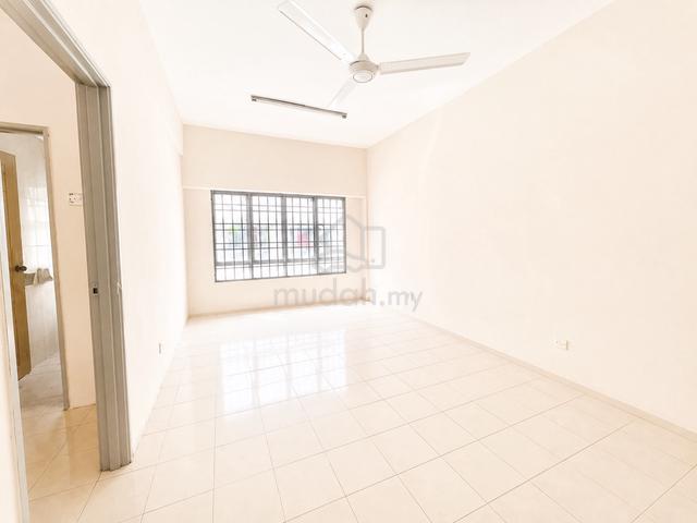 Dataran Otomobil Apartment 1