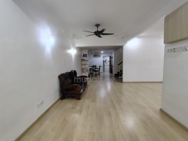 RARE 5BR FULLY EXTENDED Terrace @ Muzaffar Heights 1