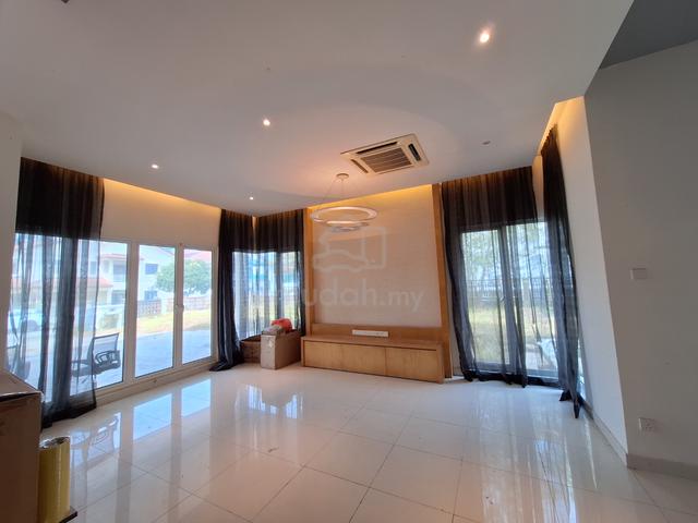 Bandar Puteri Puchong Semi-d 10350sf big land 6+1rooms 7baths for Sale 1