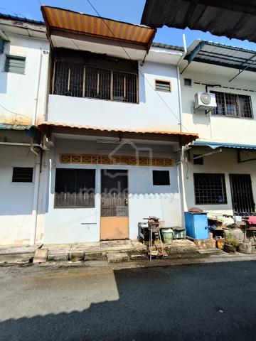 2 storey Low Cost House For Rent 1