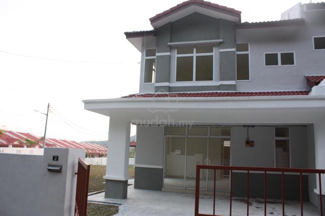 Corner Double Storey Terrace house for Sale Lahat Indah Ipoh Perak 1
