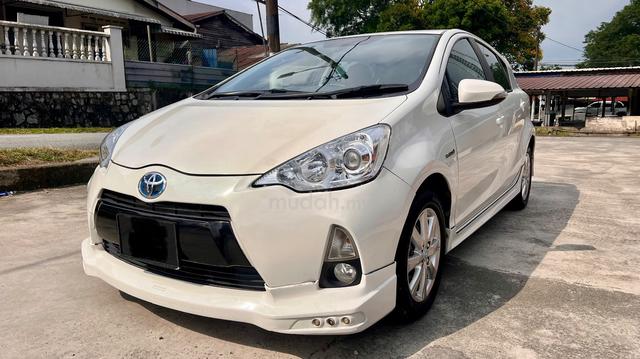 2013 Toyota PRIUS C 1.5 (HYBRID) (A) - 2