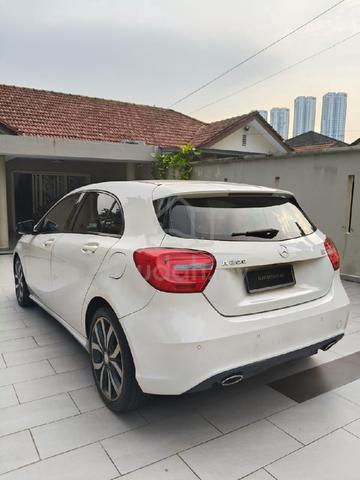 2013 Mercedes Benz A-CLASS 1.6 200 BLUEEFCY (CBU) - 3