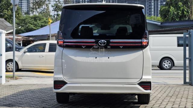 2024 Toyota VOXY 2.0 S-Z 7S FULLY LOADED TIP TOP - 5
