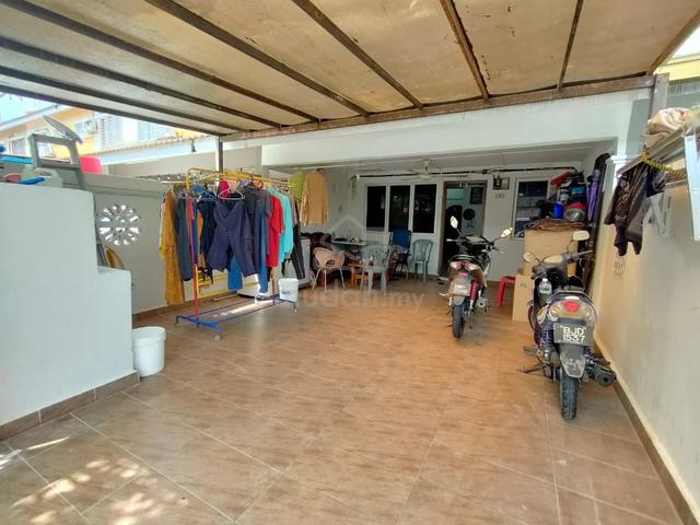 Teres 2 tingkat, Bandar Saujana Putra 1
