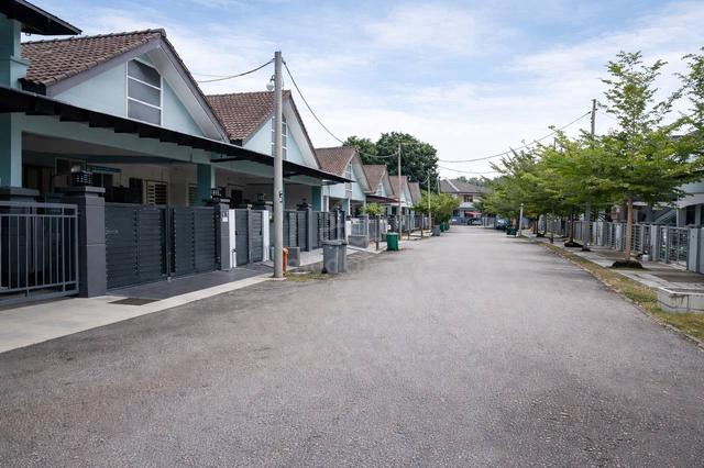 Sale Teres single storey below value durian Tunggal near Mitc melaka 1