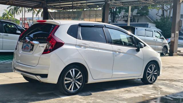 2021 Honda JAZZ 1.5 V (A) GK5 GK FIT FLRS E S RS - 4
