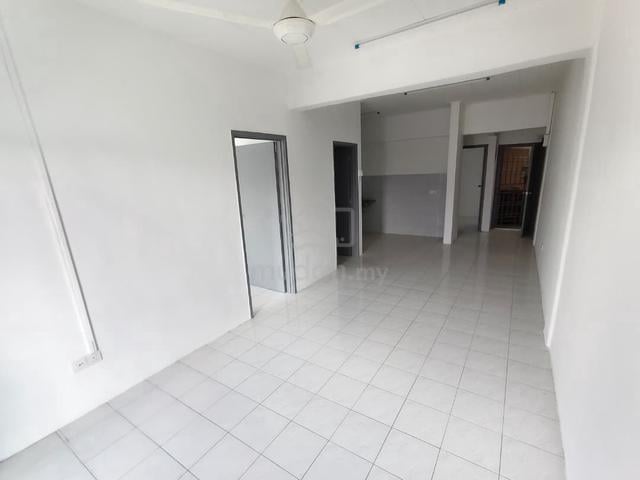 Park Avenue (Tampoi Indah) 1