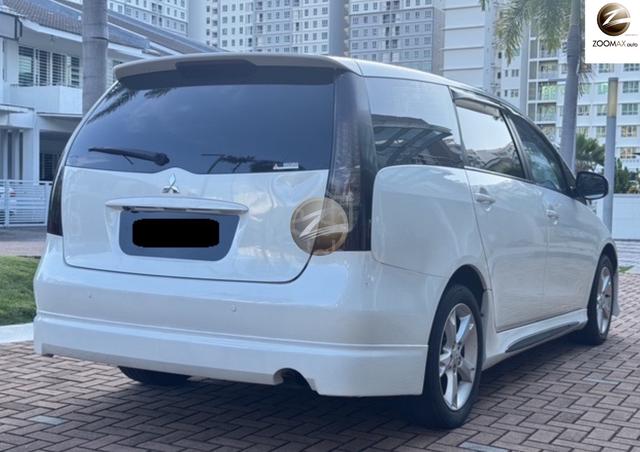 2009 Mitsubishi GRANDIS 2.4 (A) FACELIFT - 4