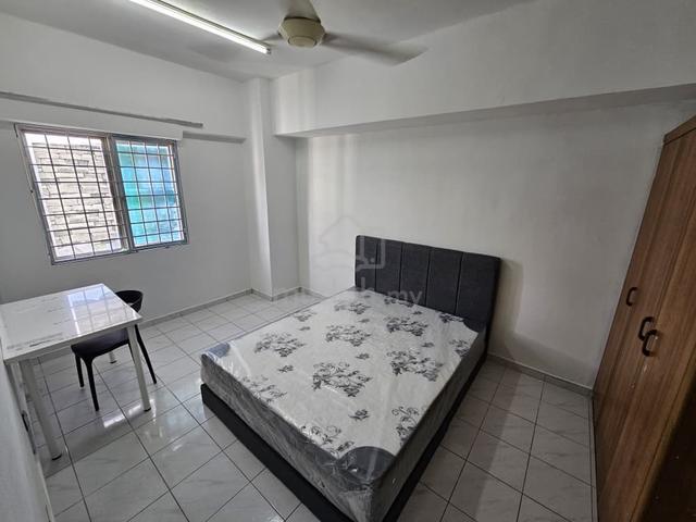 Pandan Villa Condominium Female Middle room 1